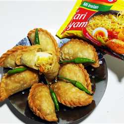 PASTELIKA (Pastel Indomie Kari Ayam)